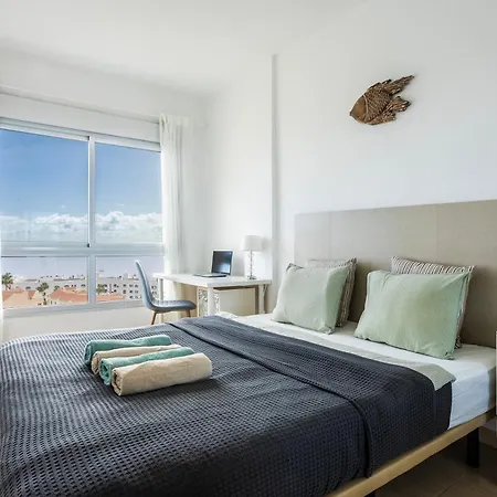 Casa Doble - Penthouse, Pool, Priv Parking, Fibre Net, Spacious Terrace דירה סן מיגל דה אבונה